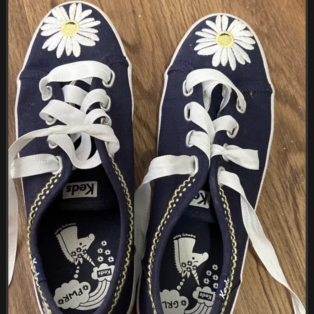 Kids Big Girls 4 Navy Embroidered Keds